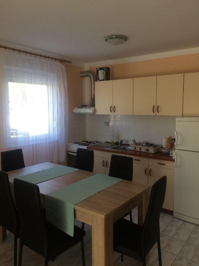 Obiteljski Apartman Filip U Blizini Plaze Za Djecu Palit Esterno foto