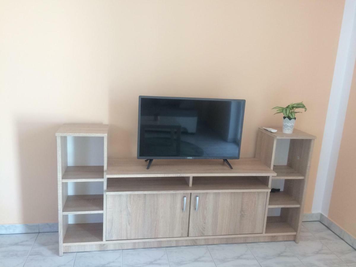 Obiteljski Apartman Filip U Blizini Plaze Za Djecu Palit Esterno foto
